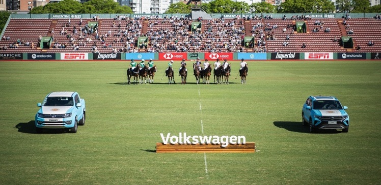 Volkswagen se sube al caballo