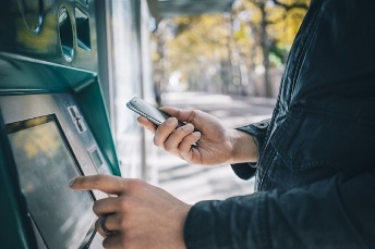 Transacciones digitales con IA
