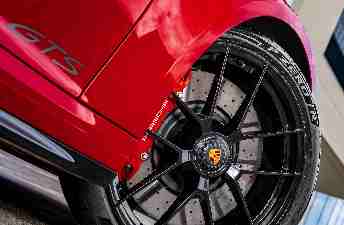 Pirelli P Zero y el Porsche 911