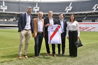 Klaukol junto a River