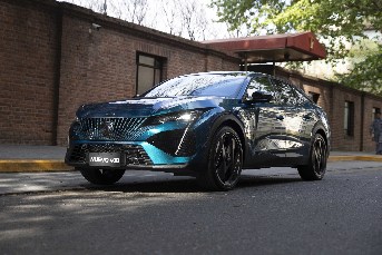 Peugeot 408 GT