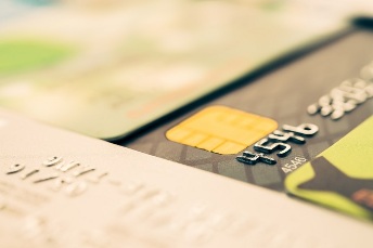 El dinero de plástico se reinventa
