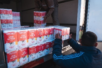Donación de leche La Serenísima 