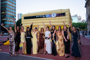 Música, elegancia y un toque amarillo