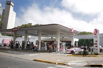 Se inaugura una nueva estación de servicio